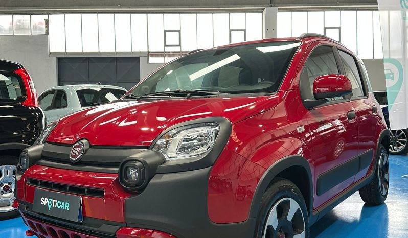 FIAT PANDA CROSS HYBRID pieno