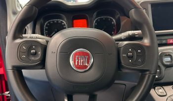 FIAT PANDA CROSS HYBRID pieno