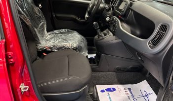 FIAT PANDA CROSS HYBRID pieno