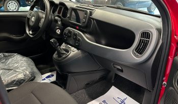FIAT PANDA CROSS HYBRID pieno