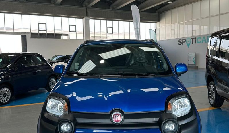 FIAT PANDA CROSS HYBRID pieno