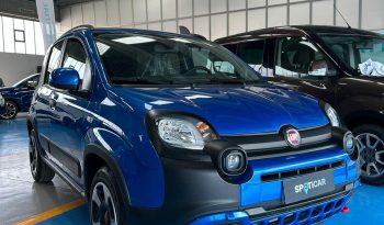 FIAT PANDA CROSS HYBRID pieno