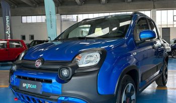 FIAT PANDA CROSS HYBRID pieno