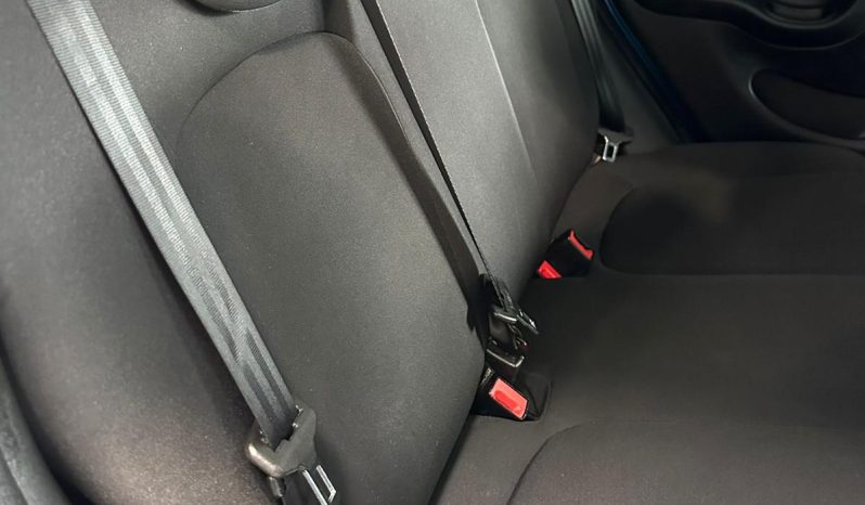 FIAT PANDA CROSS HYBRID pieno