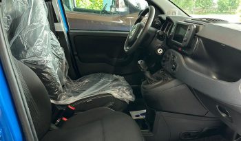 FIAT PANDA CROSS HYBRID pieno