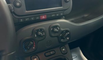 FIAT PANDA CROSS HYBRID pieno