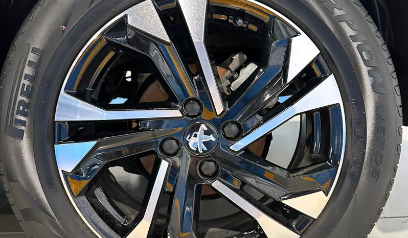 Peugeot 2008 BlueHDi Allure Pack Diesel pieno