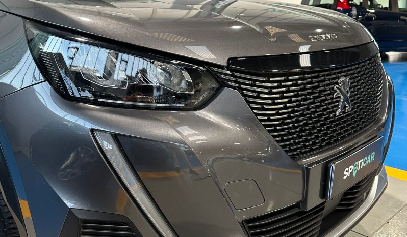Peugeot 2008 BlueHDi Allure Pack Diesel pieno