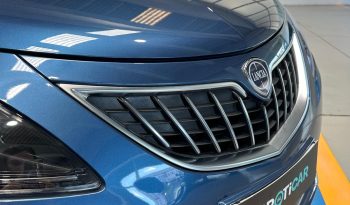 LANCIA YPSILON HYBRID PLATINO pieno