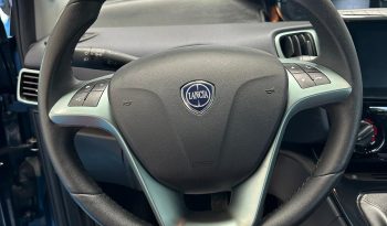 LANCIA YPSILON HYBRID PLATINO pieno