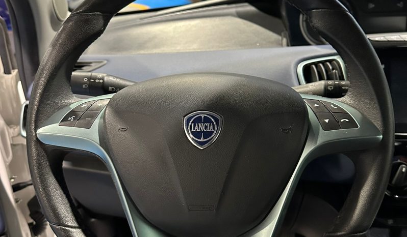 LANCIA YPSILON PLATINO BENZINA/HYBRID pieno