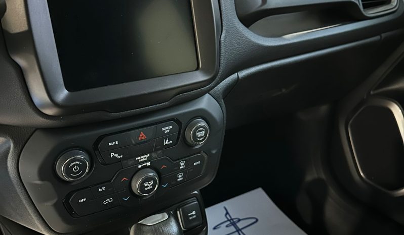 Jeep Renegade Hybrid Limited – Potenza, Comfort e Tecnologia in un solo SUV! pieno