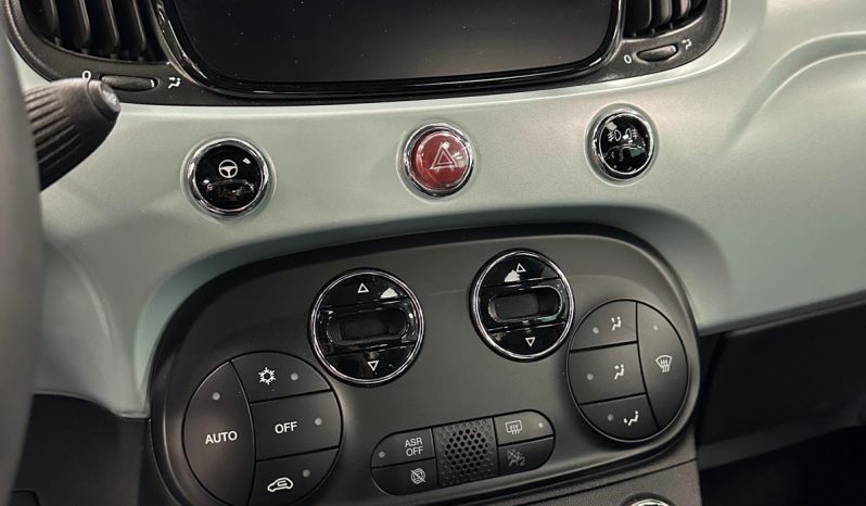 FIAT 500 Dolcevita Hybrid – Eleganza, tecnologia e risparmio! pieno