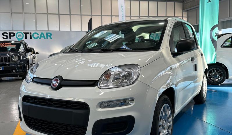 FIAT PANDINA ICON HYBRID 2025 pieno