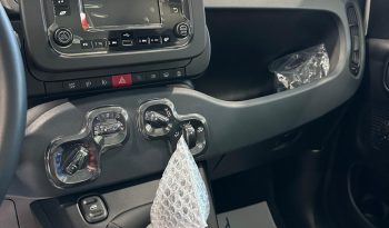 FIAT PANDINA ICON HYBRID 2025 pieno