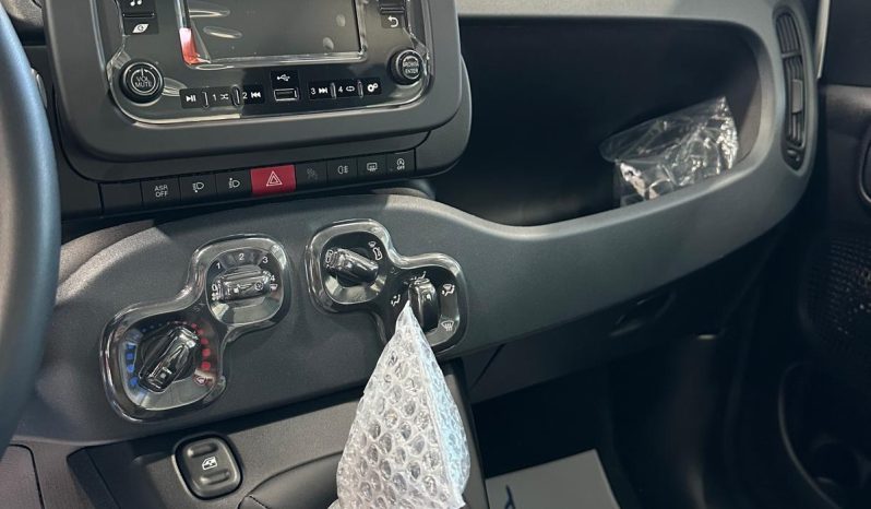 FIAT PANDINA ICON HYBRID 2025 pieno