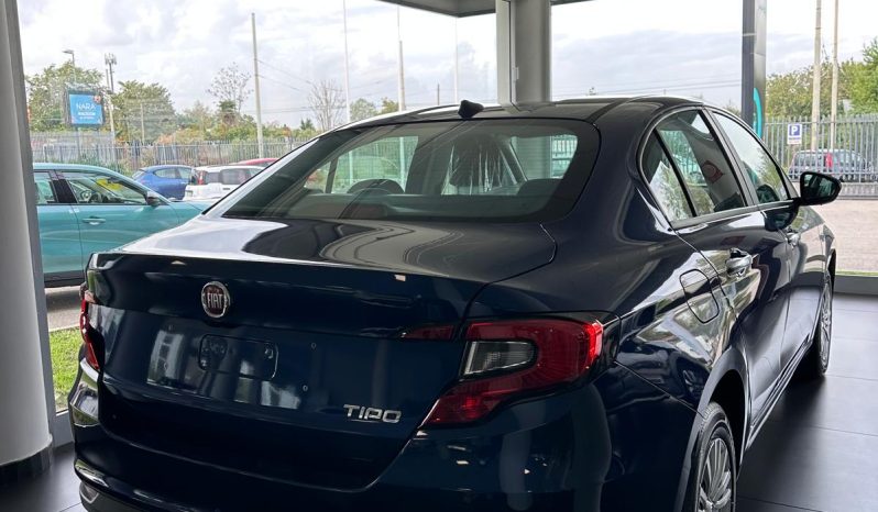 FIAT Tipo Sedan 2025 – Eleganza e risparmio! pieno
