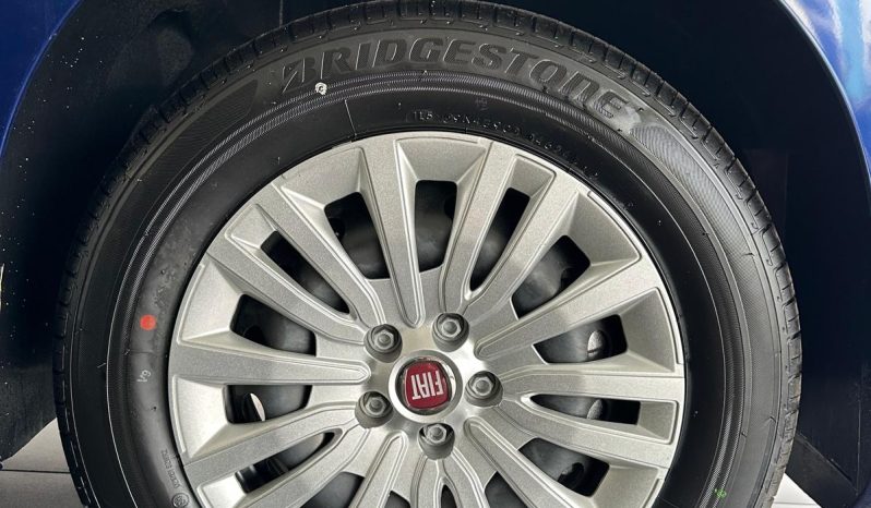 FIAT Tipo Sedan 2025 – Eleganza e risparmio! pieno