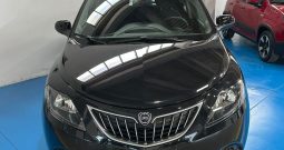 Lancia Ypsilon 1.0 Hybrid 70 CV – Eleganza e Innovazione in un’unica city car