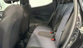 Lancia Ypsilon 1.0 Hybrid 70 CV – Eleganza e Innovazione in un’unica city car pieno