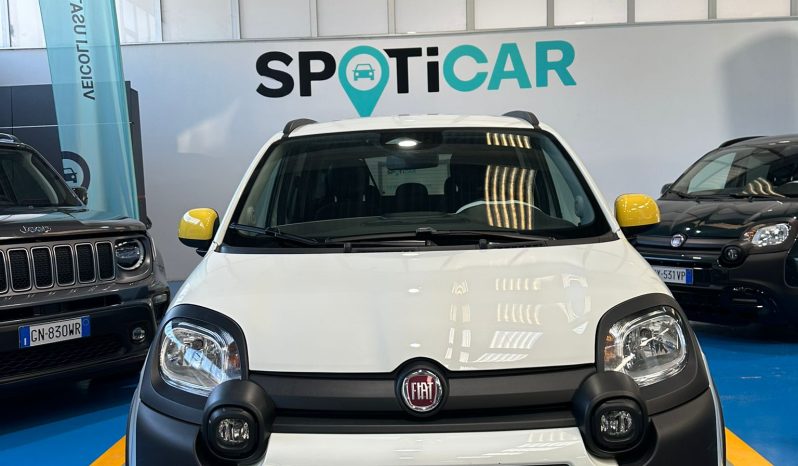 La citycar che conquista tutti: Fiat Pandina Cross Hybrid 2025 è arrivata! pieno