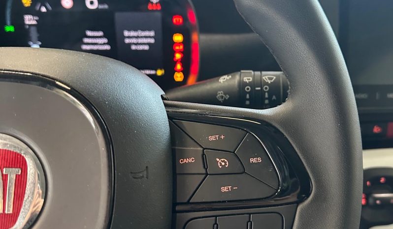 Pandina Cross Hybrid – Lo stile italiano si tinge di Verde Foresta pieno