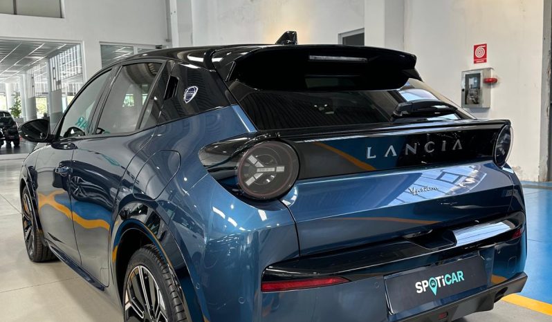 La Nuova Ypsilon LX Hybrid 2025: innovazione e classe pieno