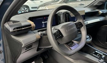 La Nuova Ypsilon LX Hybrid 2025: innovazione e classe pieno