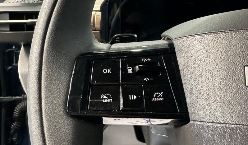 La Nuova Ypsilon LX Hybrid 2025: innovazione e classe pieno