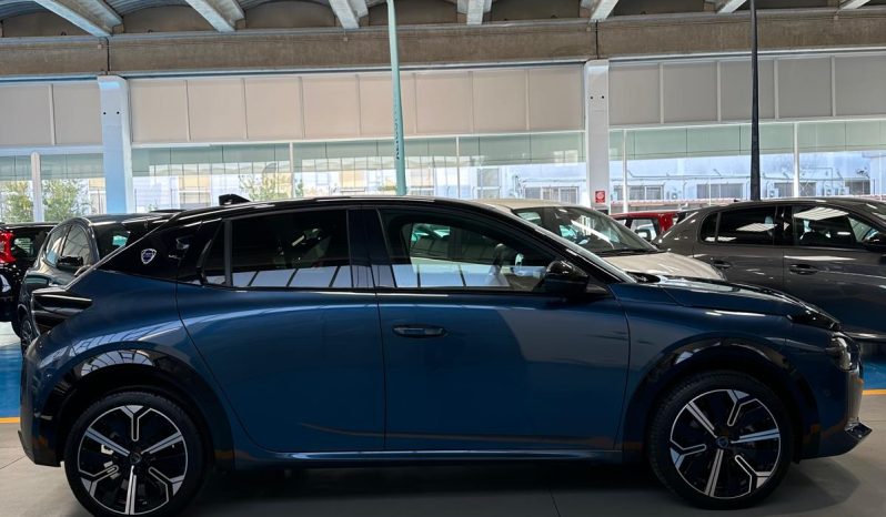 La Nuova Ypsilon LX Hybrid 2025: innovazione e classe pieno