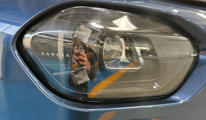 La Nuova Ypsilon LX Hybrid 2025: innovazione e classe pieno