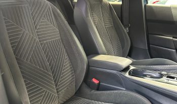 La Nuova Ypsilon LX Hybrid 2025: innovazione e classe pieno