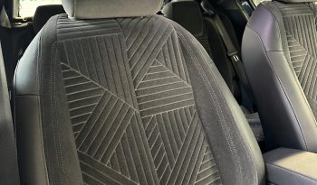 La Nuova Ypsilon LX Hybrid 2025: innovazione e classe pieno