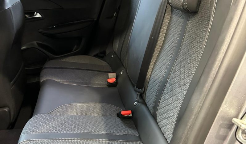 Peugeot 2008 2025 • Allure • 1.2 Benzina pieno