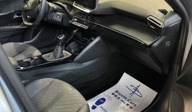 Peugeot 2008 2025 • Allure • 1.2 Benzina pieno