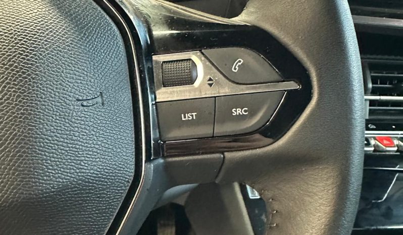 Peugeot 2008 2025 • Allure • 1.2 Benzina pieno