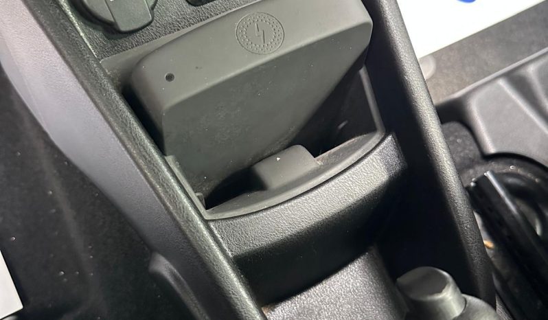  stile, praticità e consumi ridotti nella citycar italiana più amata pieno