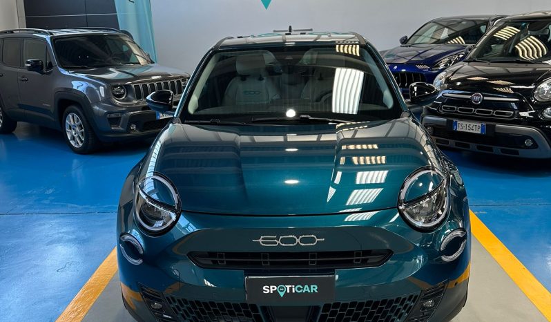 FIAT 600 Hybrid La Prima – Il SUV compatto più esclusivo di FIAT pieno