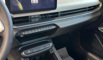 FIAT 600 Hybrid La Prima – Il SUV compatto più esclusivo di FIAT pieno