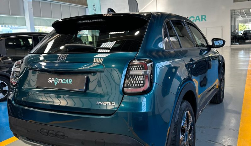 FIAT 600 Hybrid La Prima – Il SUV compatto più esclusivo di FIAT pieno