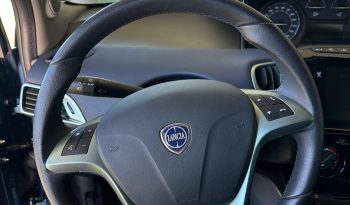 Ypsilon 1.0 Hybrid Platino – Full optional, 34.000 km certificati pieno