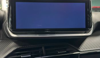 Peugeot 2008 1.2 PureTech Allure – Blu Obsession | 2025 pieno