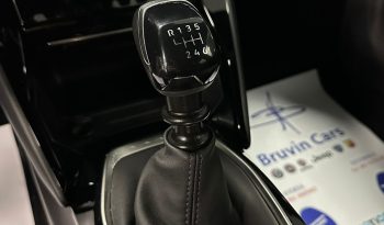 Peugeot 2008 1.2 PureTech Allure – Blu Obsession | 2025 pieno