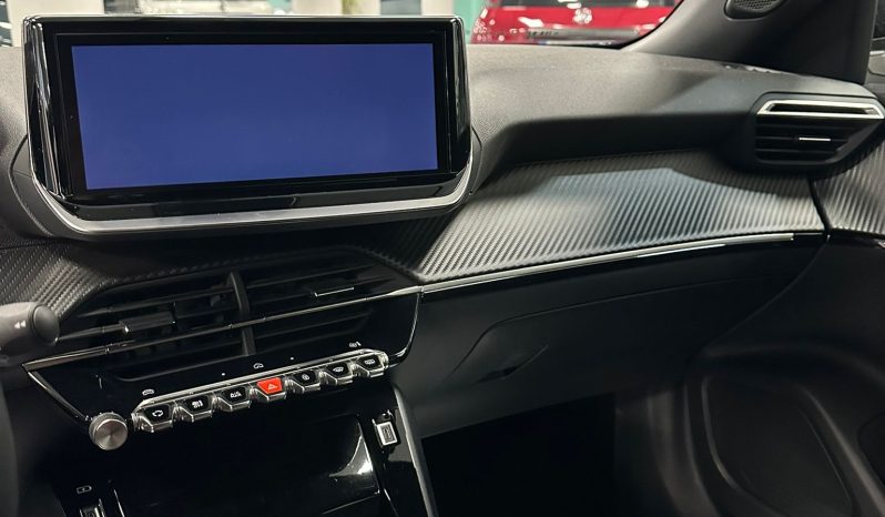 Peugeot 2008 1.2 PureTech Allure – Blu Obsession | 2025 pieno