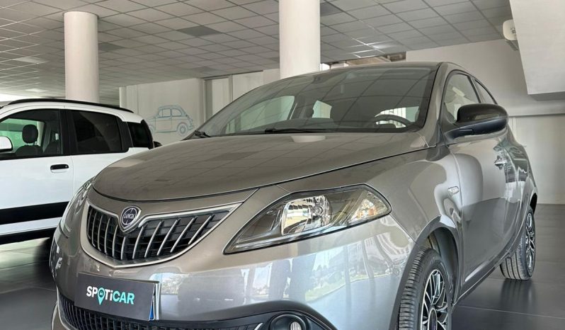 LANCIA YPSILON 1.0 HYBRID PLATINO 2024 – KM AZIENDALE pieno