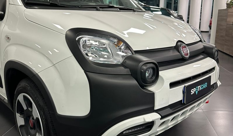 FIAT PANDA CROSS 1.0 HYBRID 70 CV 2024 – ICONA CROSSOVER, EFFICIENTE E PRONTA SUBITO pieno