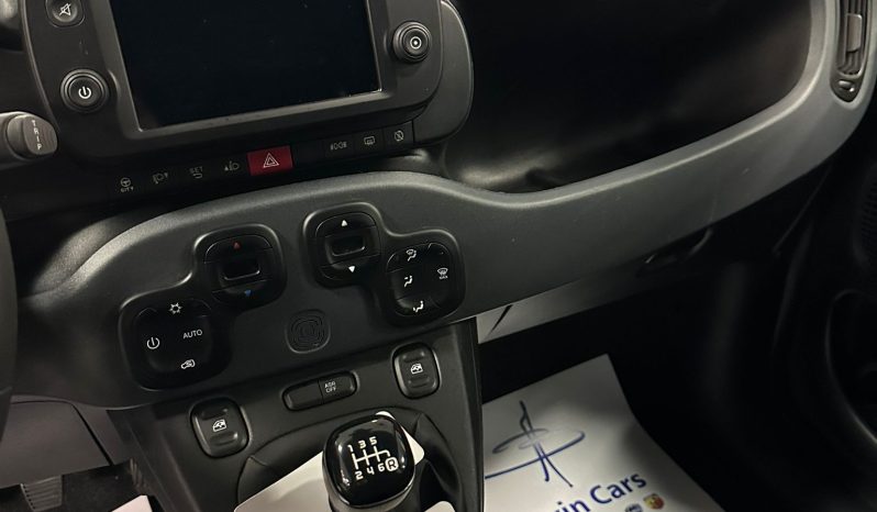 FIAT PANDA CROSS 1.0 HYBRID 70 CV 2024 – ICONA CROSSOVER, EFFICIENTE E PRONTA SUBITO pieno