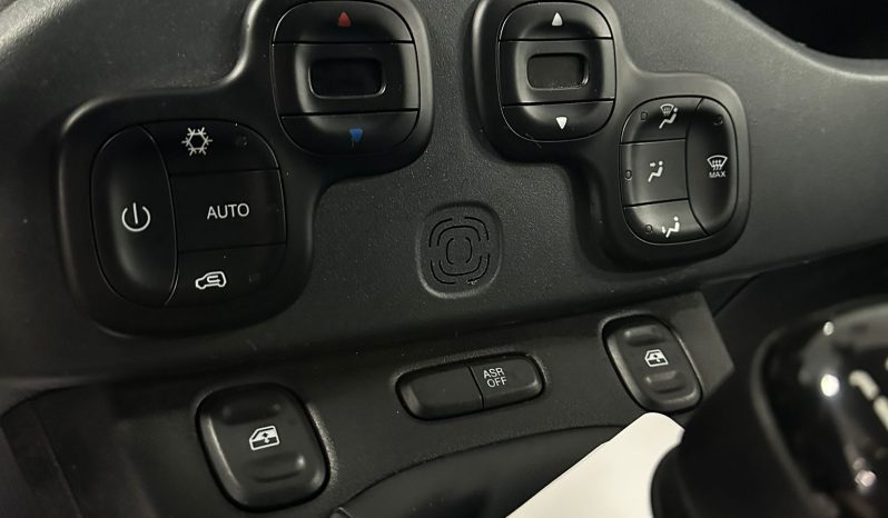 FIAT PANDA CROSS 1.0 HYBRID 70 CV 2024 – ICONA CROSSOVER, EFFICIENTE E PRONTA SUBITO pieno