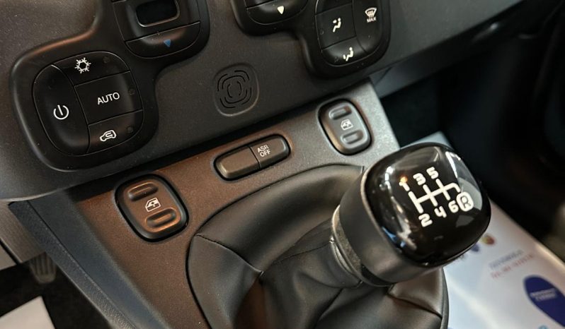 FIAT PANDA CROSS 1.0 HYBRID 70 CV 2024 – VERDE FORESTA, POCHI KM E PRONTA SUBITO pieno