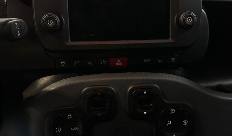 FIAT PANDA CROSS 1.0 HYBRID 70 CV 2024 – VERDE FORESTA, POCHI KM E PRONTA SUBITO pieno